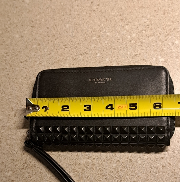 Coach Legacy Wristlet - Picture 4 of 7